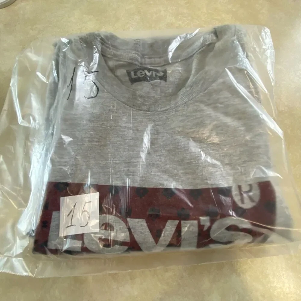 Levi's Mens T-Shirt Size S Grey Aztec Southwestern Logo Graphic Crew Neck Tee